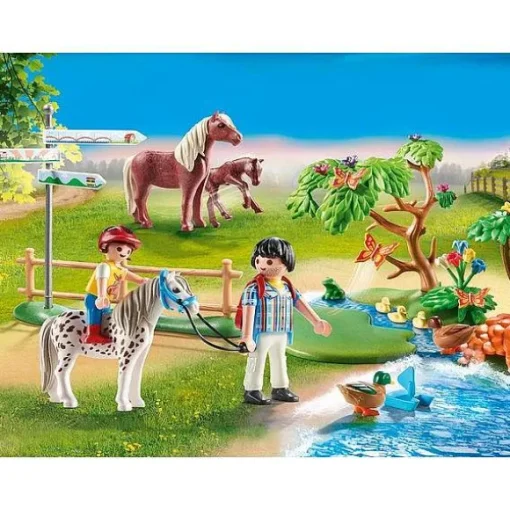 Randonneurs Et Animaux